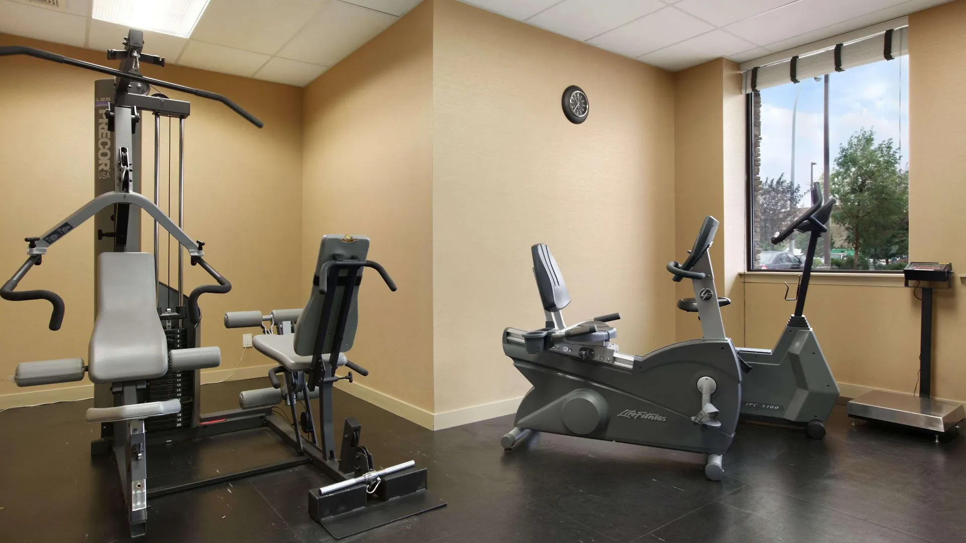 Days Inn & Suites By Wyndham West Edmonton 3*,