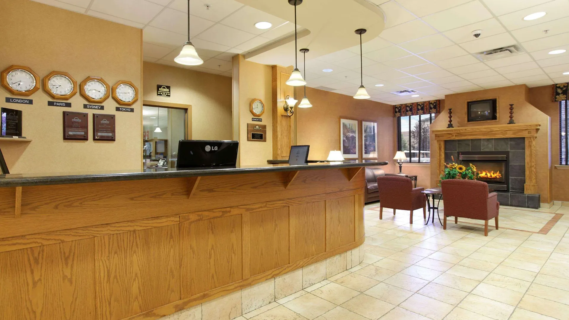 *** Hotel Days Inn & Suites By Wyndham West Edmonton Canada