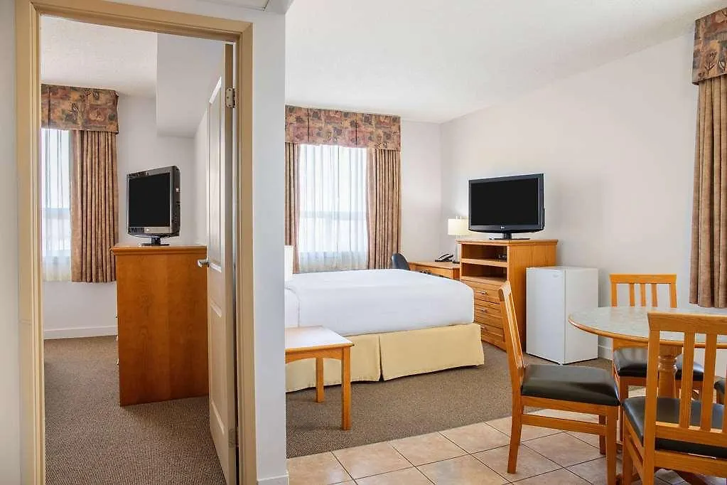 Days Inn & Suites By Wyndham West Edmonton 3*,  Canada